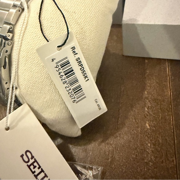 Seiko Dress Watch SRPD55K1, Silver 42mm, Modern - Picture 7 of 12